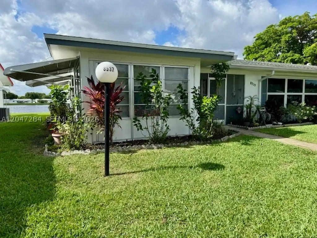 8537 NW 12th Street Plantation FL 33322