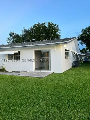 8537 NW 12th Street Plantation FL 33322