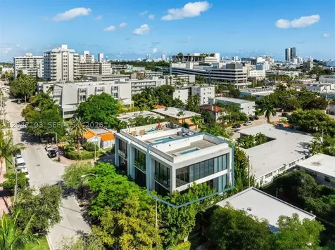 1525 Bay Road Miami Beach FL 33139