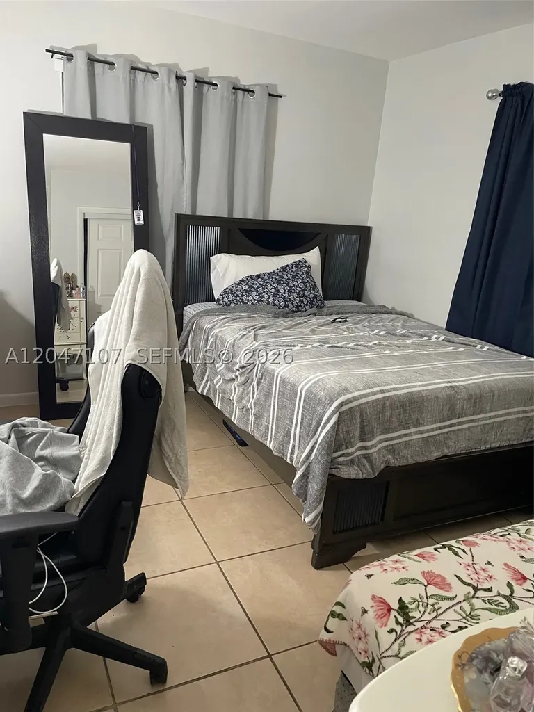 2200 SW 42nd Avenue Fort Lauderdale FL 33317