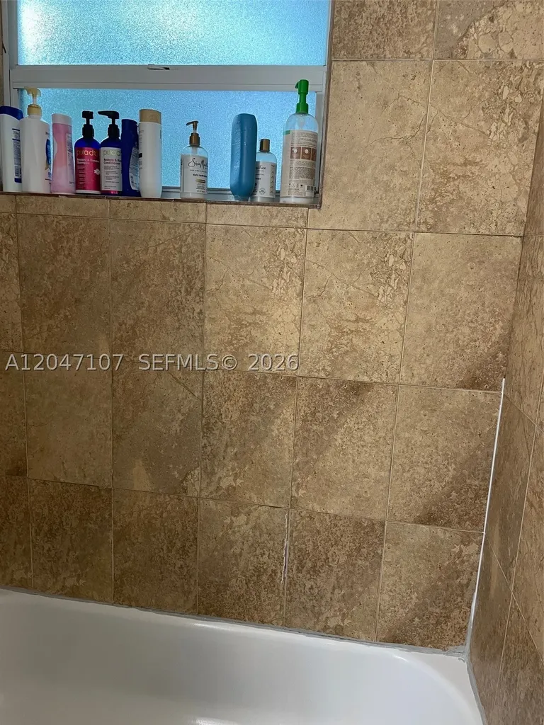 2200 SW 42nd Avenue Fort Lauderdale FL 33317