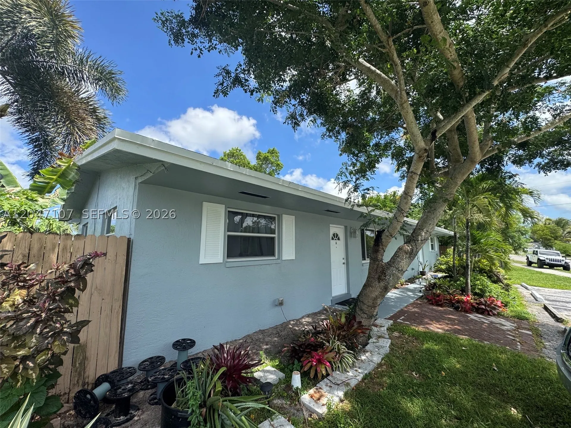 2200 SW 42nd Avenue Fort Lauderdale FL 33317