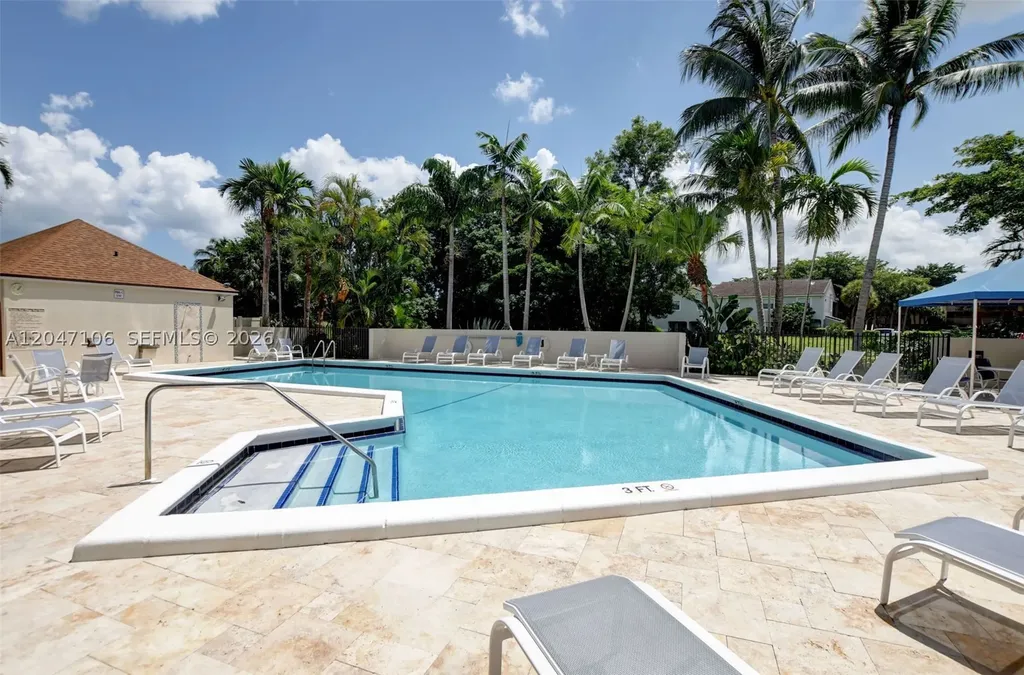 5901 Camino Del Sol Boca Raton FL 33433