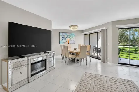 5901 Camino Del Sol Boca Raton FL 33433