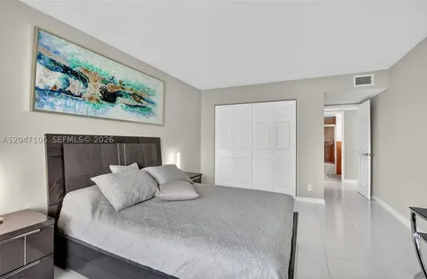 5901 Camino Del Sol Boca Raton FL 33433