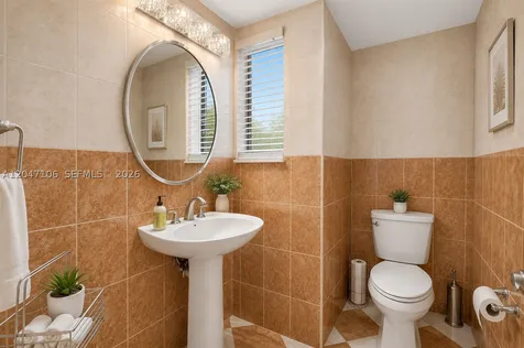 5901 Camino Del Sol Boca Raton FL 33433