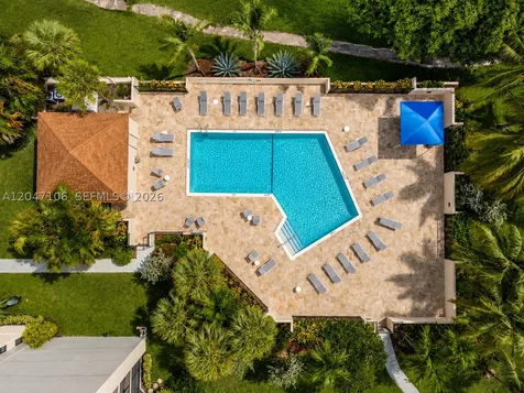 5901 Camino Del Sol Boca Raton FL 33433