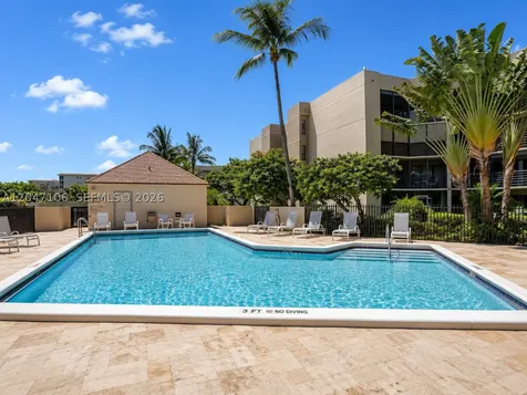 5901 Camino Del Sol Boca Raton FL 33433