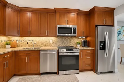 5901 Camino Del Sol Boca Raton FL 33433