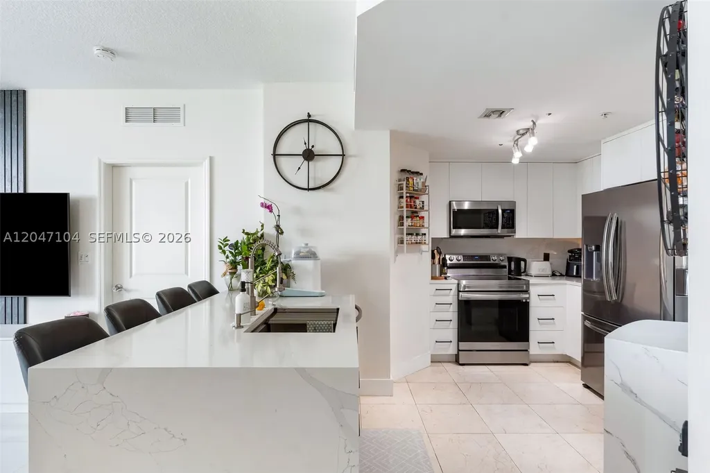 7900 Harbor Island Drive North Bay Village FL 33141