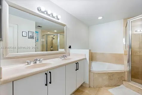 7900 Harbor Island Drive North Bay Village FL 33141
