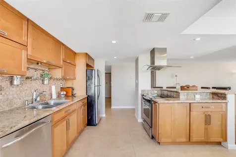 18041 Biscayne Boulevard Aventura FL 33160
