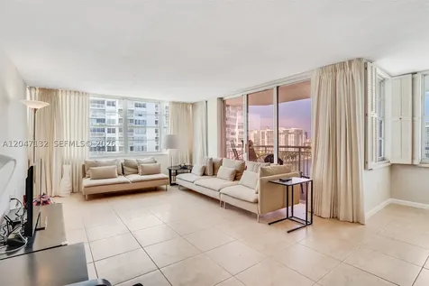 18041 Biscayne Boulevard Aventura FL 33160