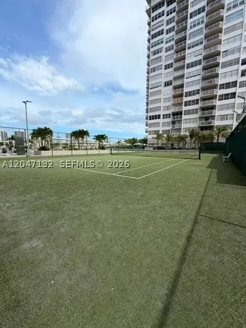 18041 Biscayne Boulevard Aventura FL 33160