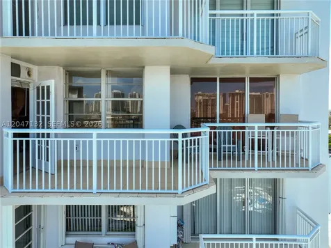 18041 Biscayne Boulevard Aventura FL 33160