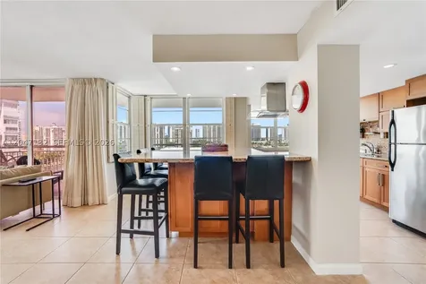 18041 Biscayne Boulevard Aventura FL 33160