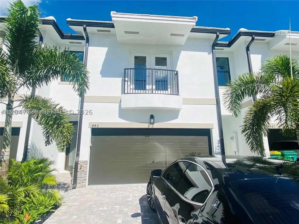 4433 N Aqua Bella Lane Dania Beach FL 33312