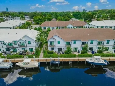 4433 N Aqua Bella Lane Dania Beach FL 33312