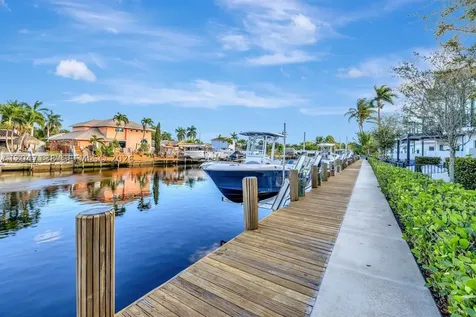 4433 N Aqua Bella Lane Dania Beach FL 33312