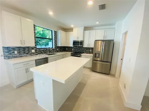 4433 N Aqua Bella Lane Dania Beach FL 33312