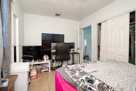 1013 NW 12th Street Fort Lauderdale FL 33311