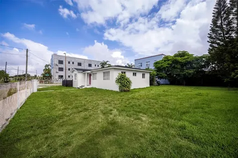 2939 SW 5th Street Miami FL 33135