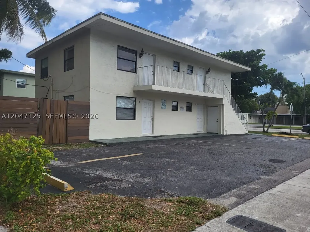 15 NE 13th Street Fort Lauderdale FL 33304