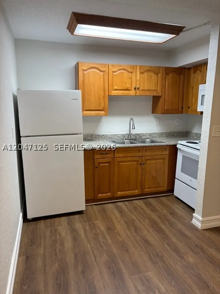 15 NE 13th Street Fort Lauderdale FL 33304