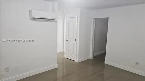 50 W 4th Street Hialeah FL 33010