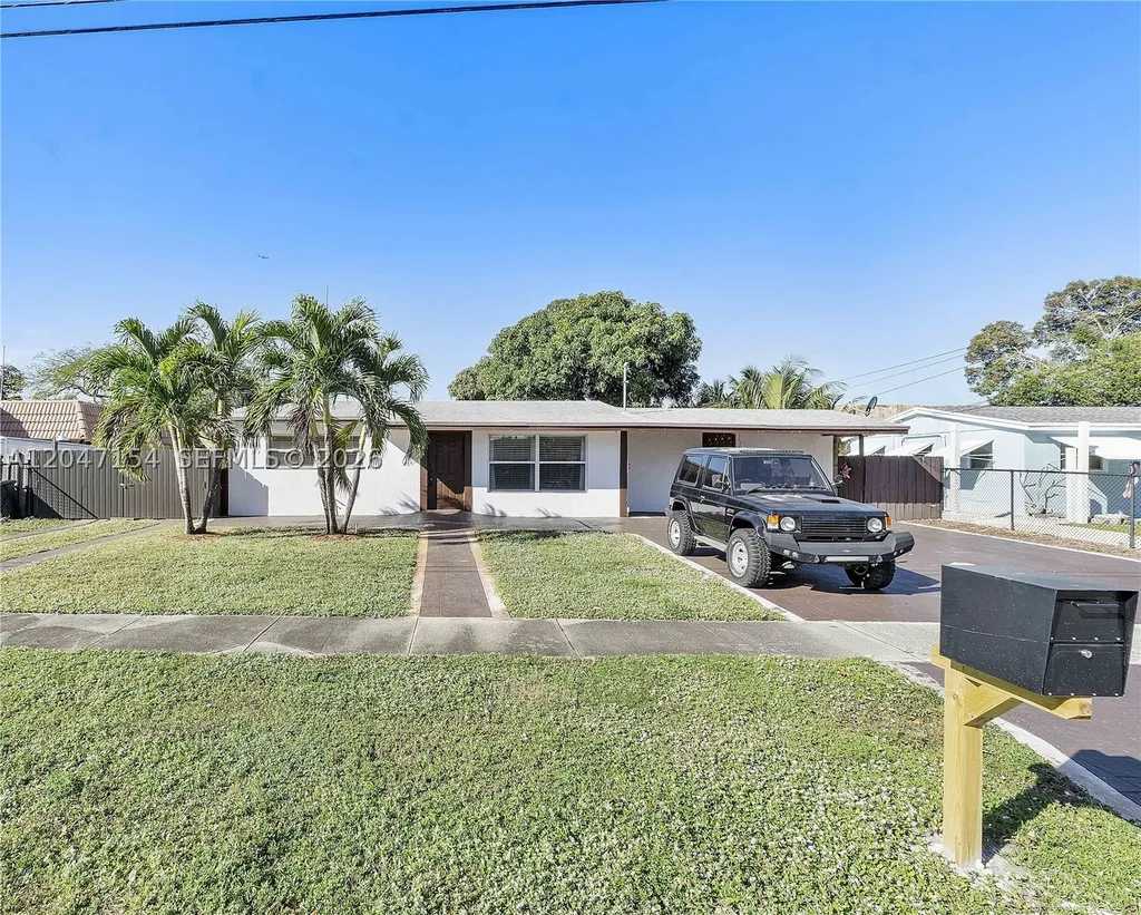1541 SW 52nd Avenue Plantation FL 33317