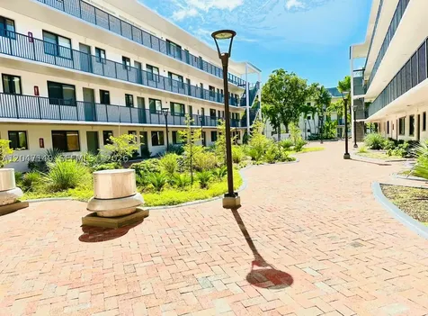2924 Day Avenue Miami FL 33133