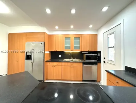 2924 Day Avenue Miami FL 33133