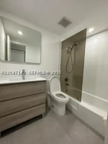 2924 Day Avenue Miami FL 33133