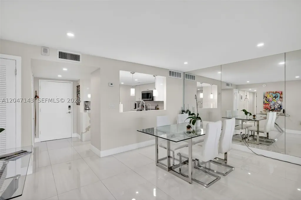 3000 E Sunrise Boulevard Fort Lauderdale FL 33304