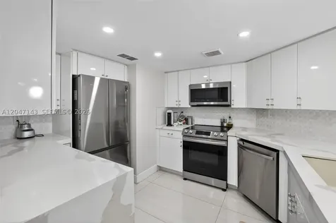 3000 E Sunrise Boulevard Fort Lauderdale FL 33304