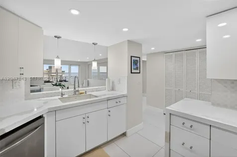3000 E Sunrise Boulevard Fort Lauderdale FL 33304