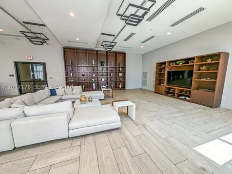 8045 NW 104th Avenue Doral FL 33178