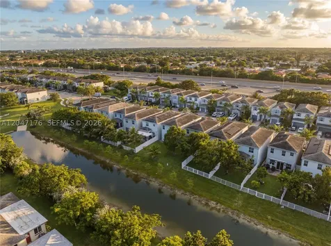 4812 NW 48th Terrace Tamarac FL 33319