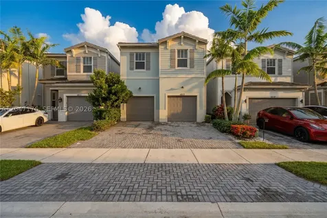 4812 NW 48th Terrace Tamarac FL 33319