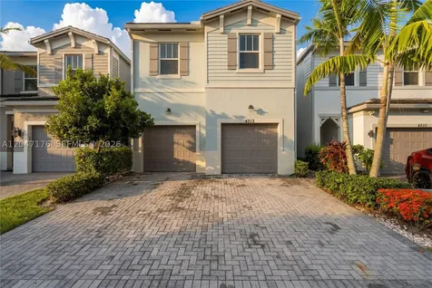 4812 NW 48th Terrace Tamarac FL 33319