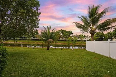 4812 NW 48th Terrace Tamarac FL 33319
