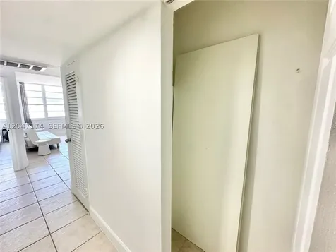 100 Lincoln Road Miami Beach FL 33139