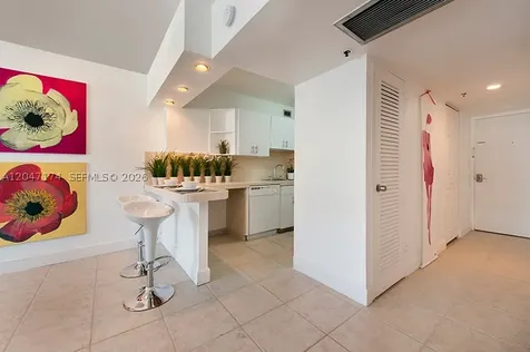 100 Lincoln Road Miami Beach FL 33139