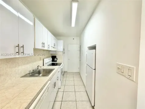 100 Lincoln Road Miami Beach FL 33139