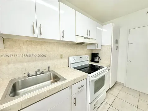 100 Lincoln Road Miami Beach FL 33139