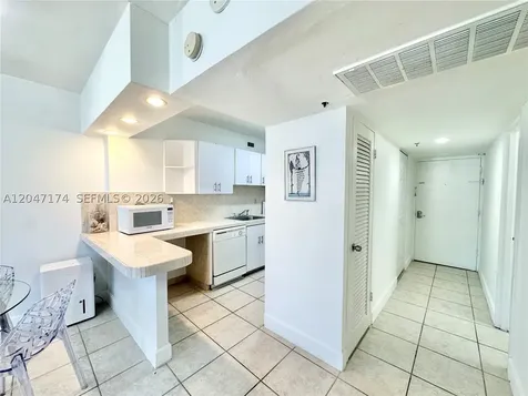 100 Lincoln Road Miami Beach FL 33139