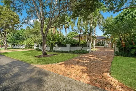6890 SW 94th Street Pinecrest FL 33156
