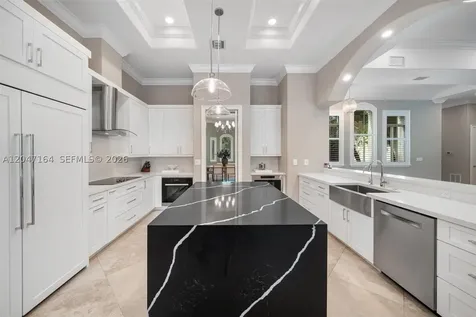 6890 SW 94th Street Pinecrest FL 33156