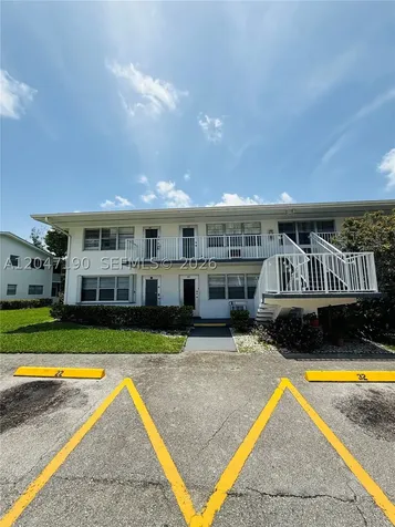 21 Windsor B West Palm Beach FL 33417