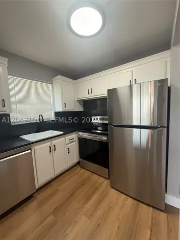 21 Windsor B West Palm Beach FL 33417
